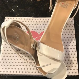 White heels 7.5